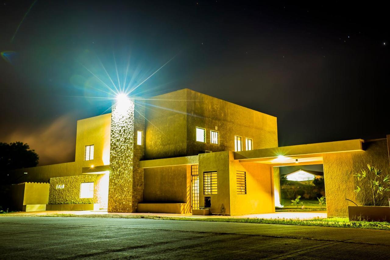 El Suto Apart Hotel San Jose de Chiquitos Exterior photo